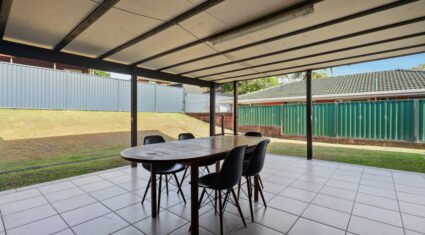 98 Bunya Park Dr Eatons Hill , QLD 4037 Australia