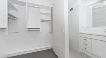 8/8 Carr Street St Lucia , QLD 4067 AUS