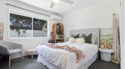 361 Horizon Dr Riverhills , QLD 4074 Australia