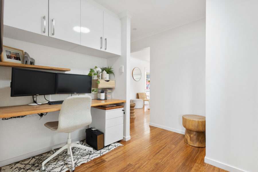 361 Horizon Dr Riverhills , QLD 4074 Australia