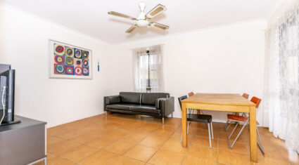 1/28 Warren St St Lucia , QLD 4067 Australia