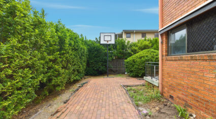 1/28 Warren St St Lucia , QLD 4067 Australia