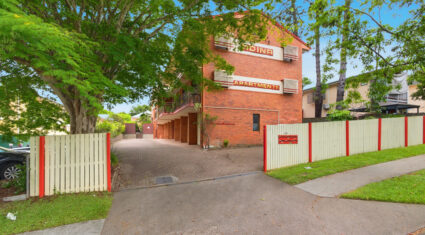 1/28 Warren St St Lucia , QLD 4067 Australia