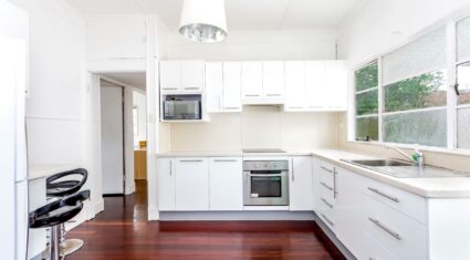 116 Dell Rd St Lucia , QLD 4067