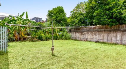 116 Dell Rd St Lucia , QLD 4067