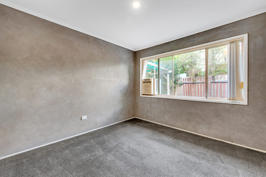 1/129 Spitfire Ave Strathpine , QLD 4500 Australia