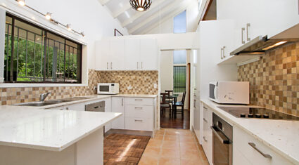 27 Marney Street CHAPEL HILL , QLD 4069