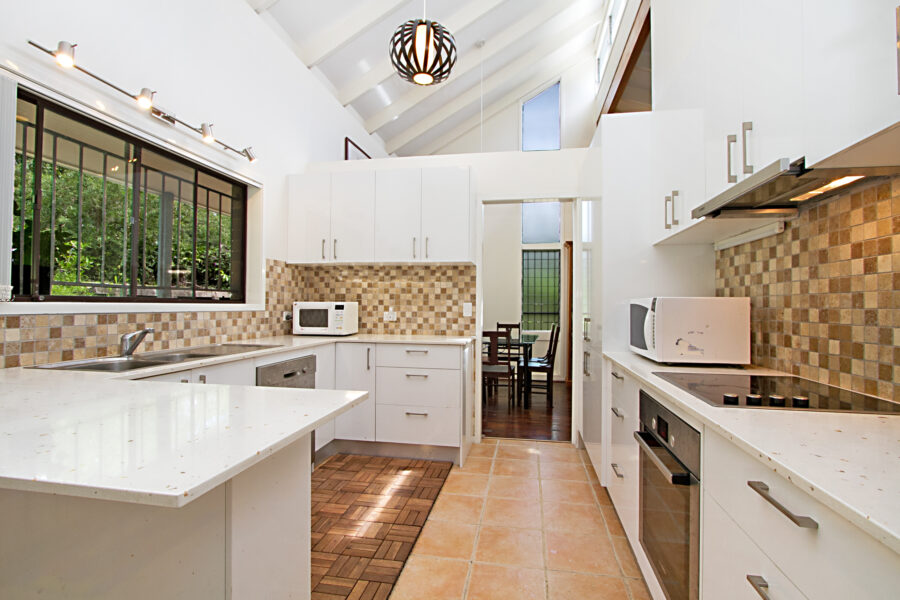 27 Marney Street CHAPEL HILL , QLD 4069 