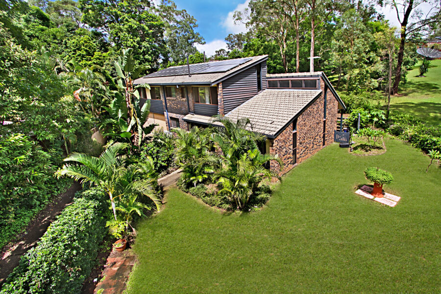 27 Marney Street CHAPEL HILL , QLD 4069 