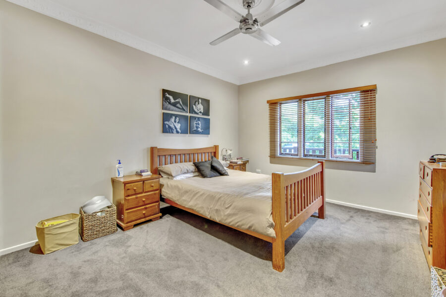 22 Pelion St Bardon , QLD 4065 Australia