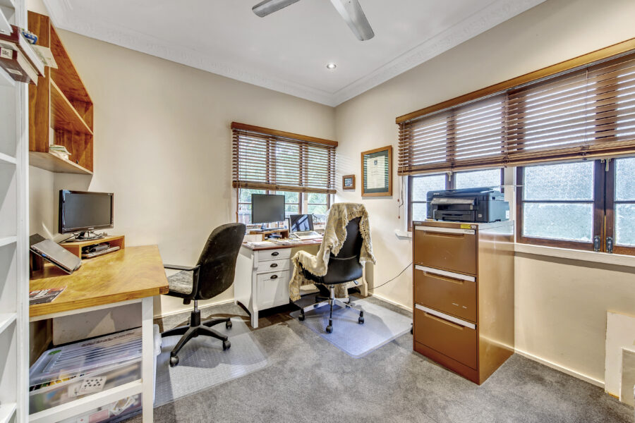 22 Pelion St Bardon , QLD 4065 Australia