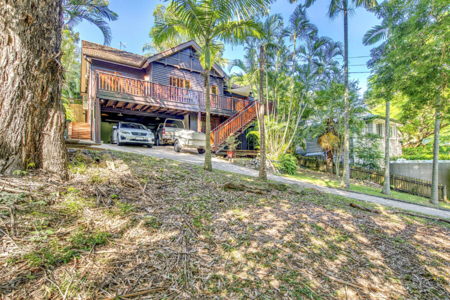 22 Pelion St Bardon , QLD 4065 Australia