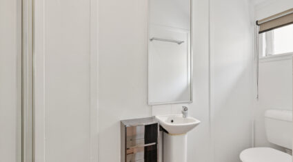 2/162 Butterfield St Herston , QLD 4006 Australia