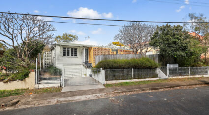 2/162 Butterfield St Herston , QLD 4006 Australia