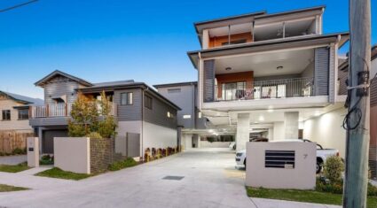 2/7 Sadlier Street Kedron , QLD 4031 