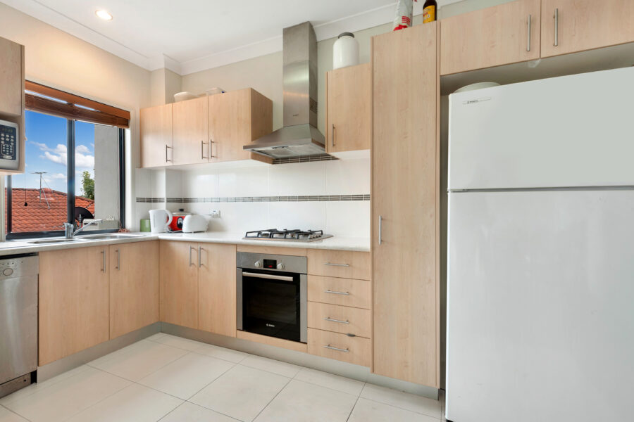 2/18 Highview Terrace St Lucia , QLD 4067 Australia