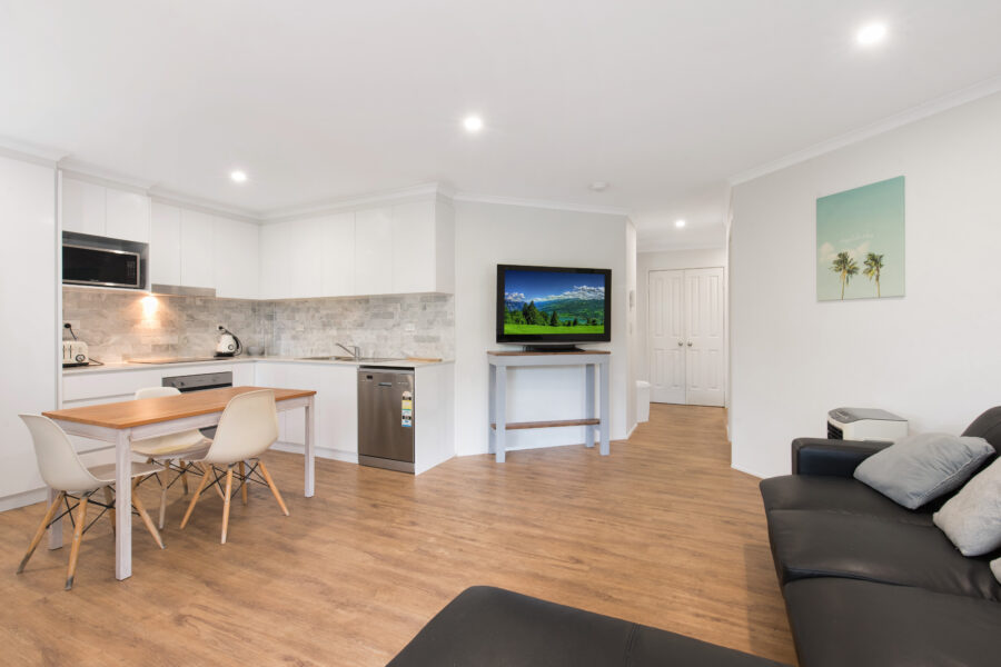 6/260 Sir Fred Schonell Drive St Lucia , QLD 4067 Australia