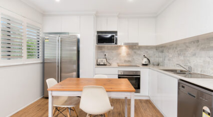 6/260 Sir Fred Schonell Drive St Lucia , QLD 4067 Australia