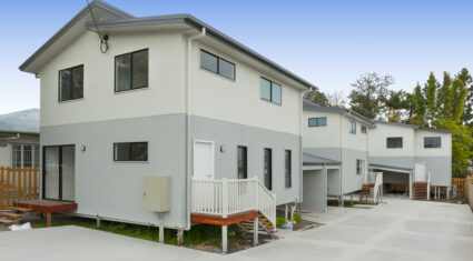 1/11 Green Street Booval , QLD 4304 