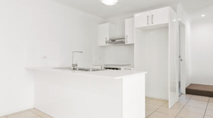 1/11 Green Street Booval , QLD 4304 