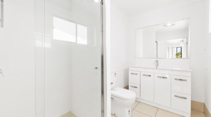 1/11 Green Street Booval , QLD 4304 