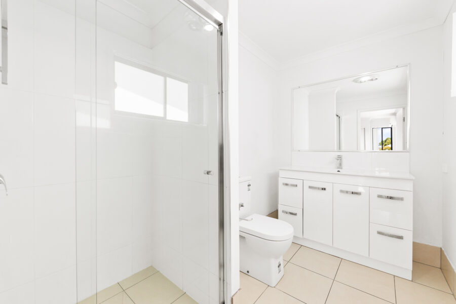 1/11 Green Street Booval , QLD 4304 