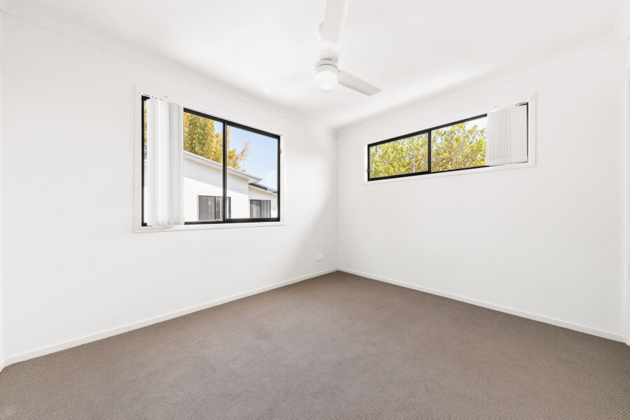 1/11 Green Street Booval , QLD 4304 