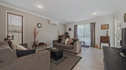 83 Tarana St Camp Hill , QLD 4152 Australia