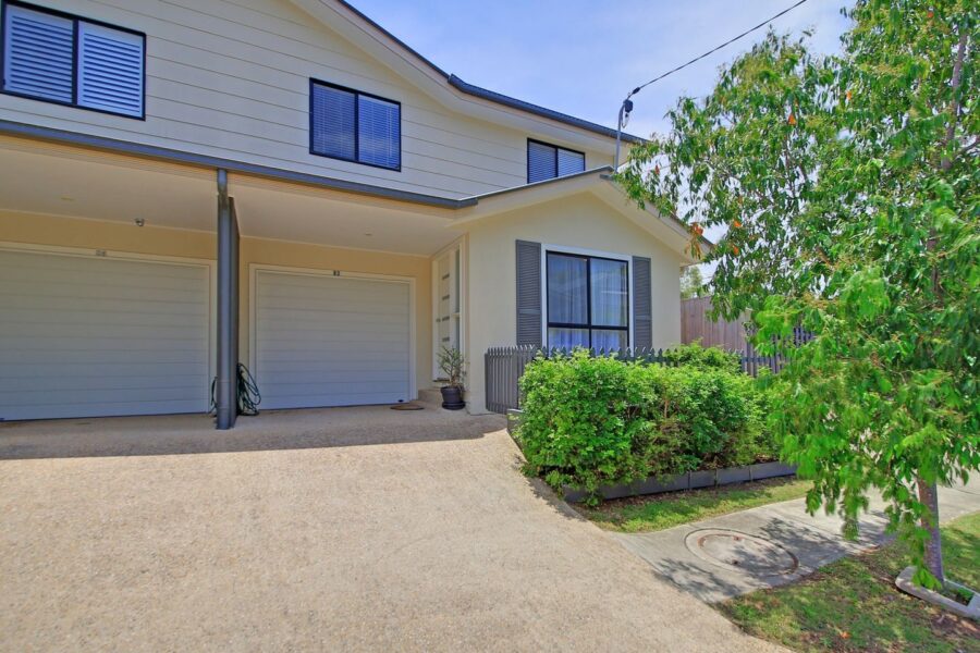 83 Tarana St Camp Hill , QLD 4152 Australia