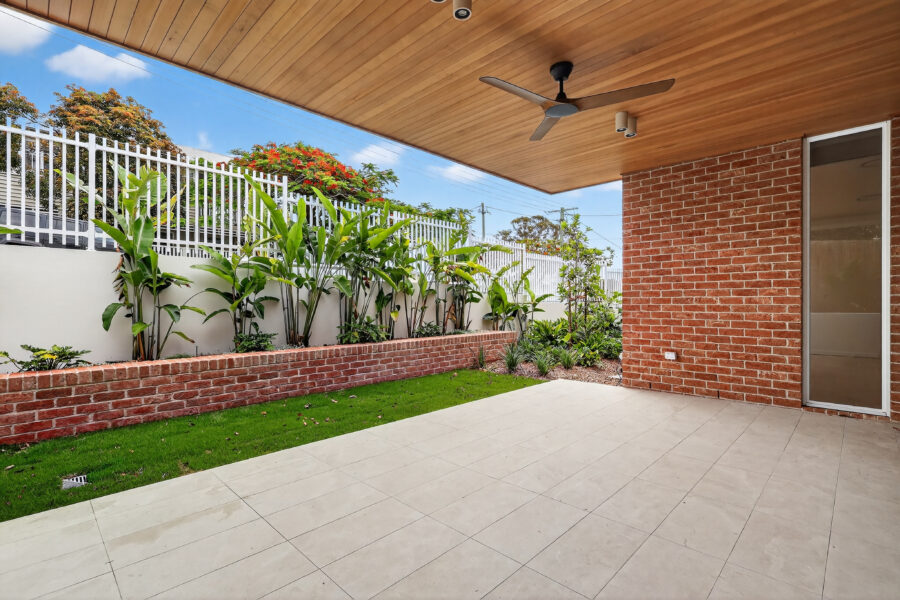 11 Lockyer St Camp Hill , QLD 4152 Australia