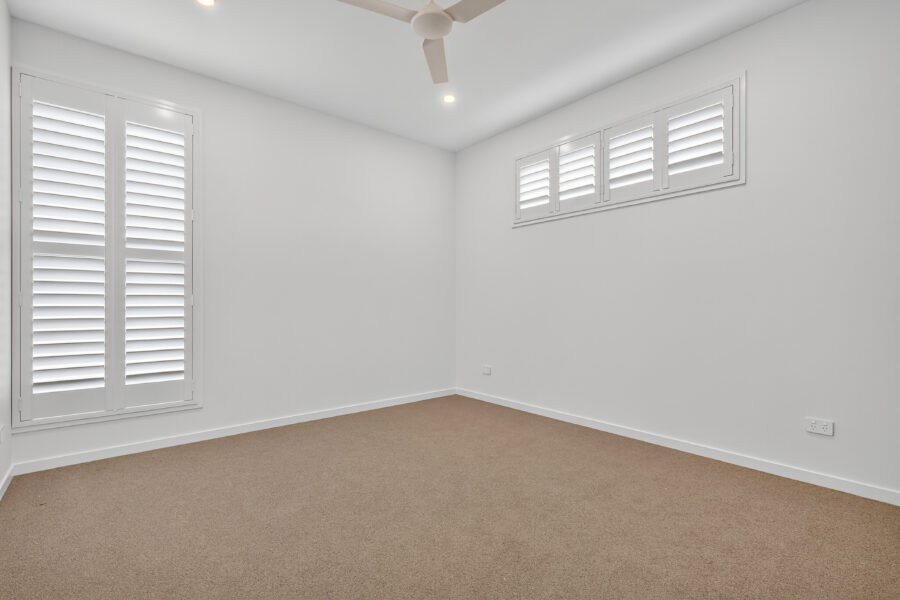 11 Lockyer St Camp Hill , QLD 4152 Australia