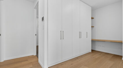 11 Lockyer St Camp Hill , QLD 4152 Australia