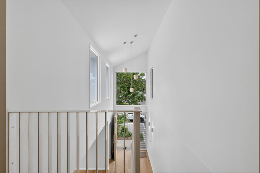 11 Lockyer St Camp Hill , QLD 4152 Australia