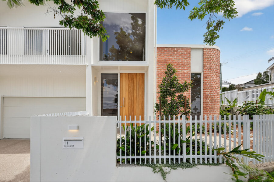 11 Lockyer St Camp Hill , QLD 4152 Australia