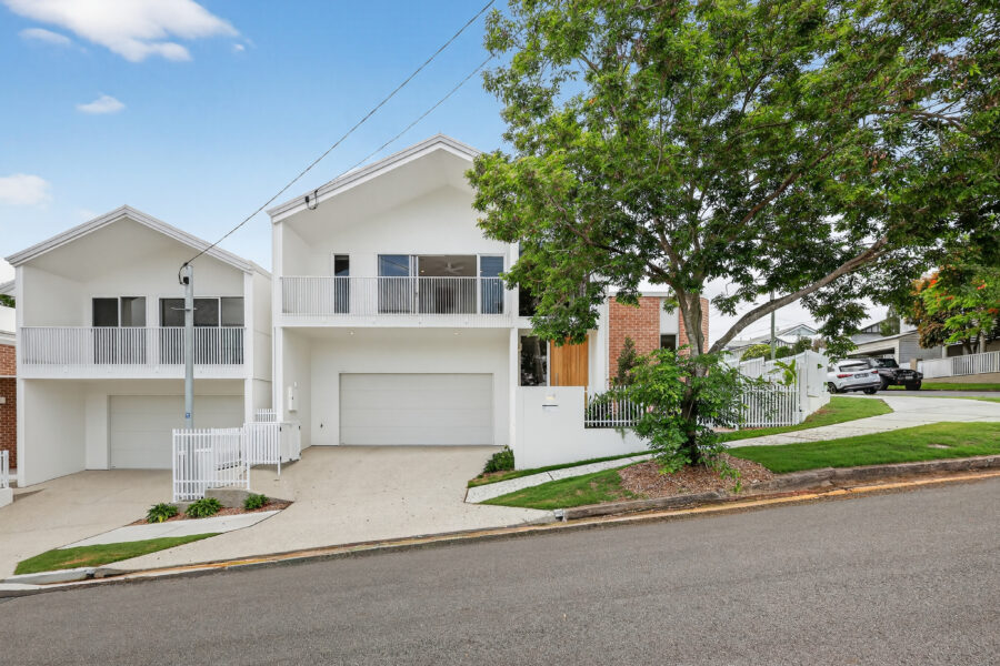 11 Lockyer St Camp Hill , QLD 4152 Australia