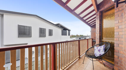 2/53 Oliver St Nundah , QLD 4012 Australia