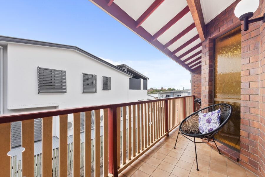 2/53 Oliver St Nundah , QLD 4012 Australia