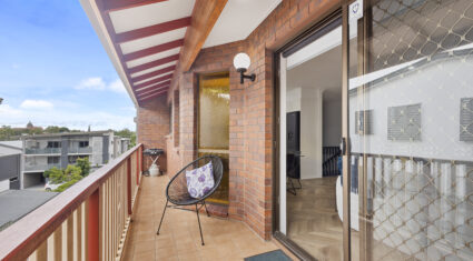 2/53 Oliver St Nundah , QLD 4012 Australia