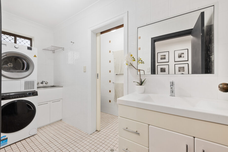 2/53 Oliver St Nundah , QLD 4012 Australia