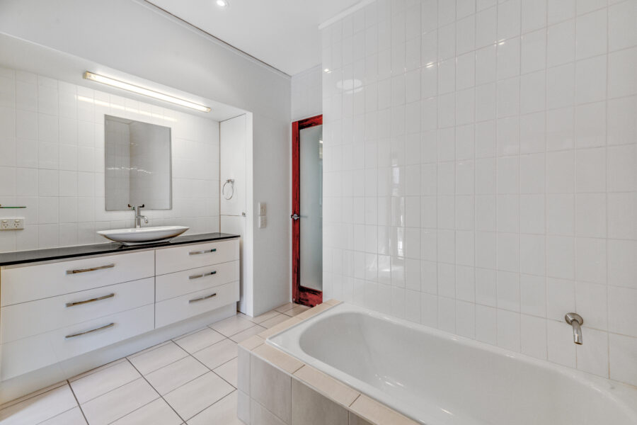 37 Lama St Chelmer , QLD 4068 Australia