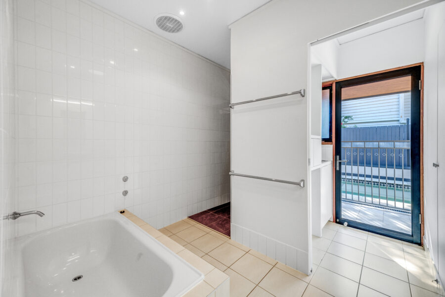 37 Lama St Chelmer , QLD 4068 Australia