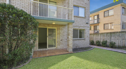 1/7 Weston St Coorparoo , QLD 4151