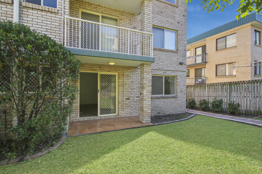 1/7 Weston St Coorparoo , QLD 4151 