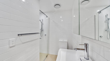 1/37 Kates St Morningside , QLD 4170 Australia