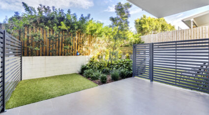 1/37 Kates St Morningside , QLD 4170 Australia