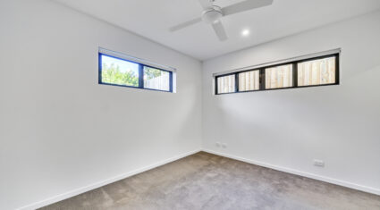1/37 Kates St Morningside , QLD 4170 Australia