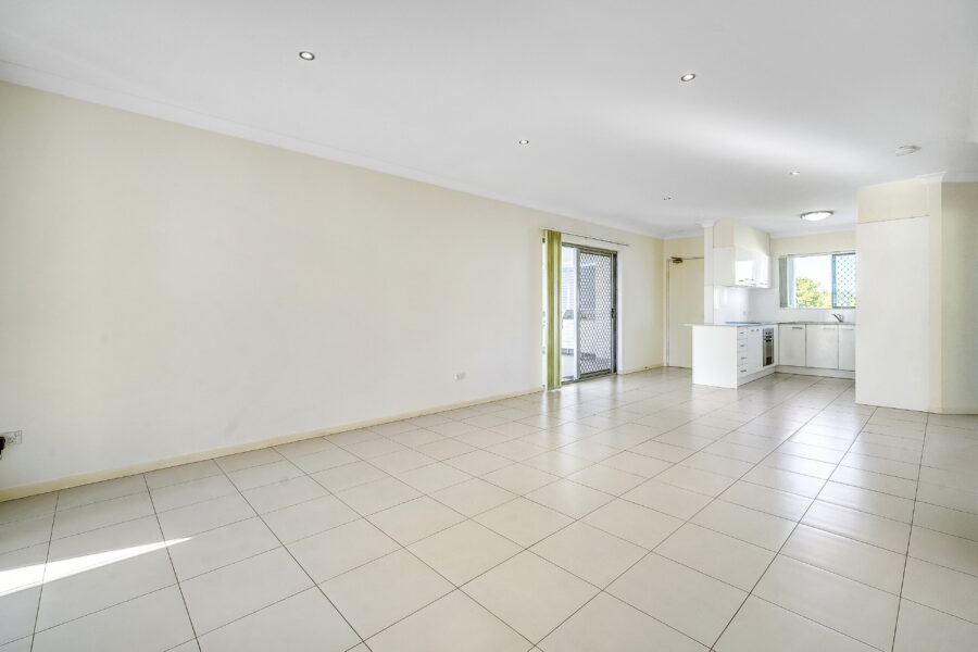 9/8 Kingsmill St Chermside , QLD 4032 Australia