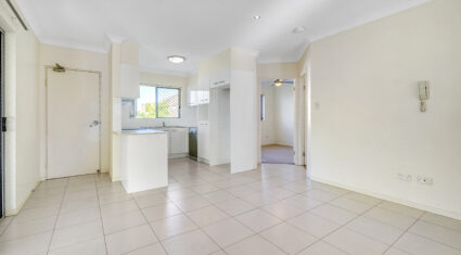 9/8 Kingsmill St Chermside , QLD 4032 Australia