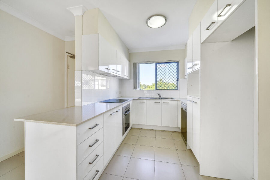 9/8 Kingsmill St Chermside , QLD 4032 Australia