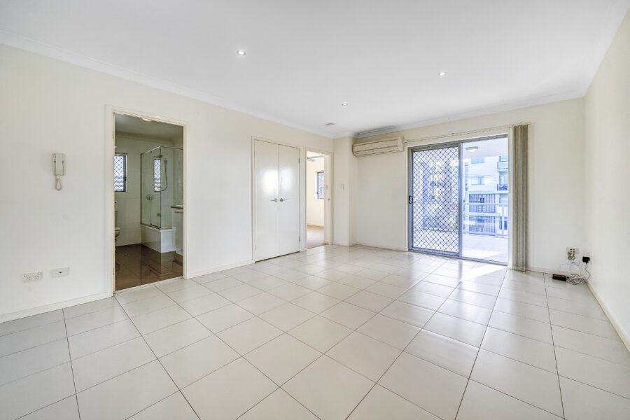 9/8 Kingsmill St Chermside , QLD 4032 Australia